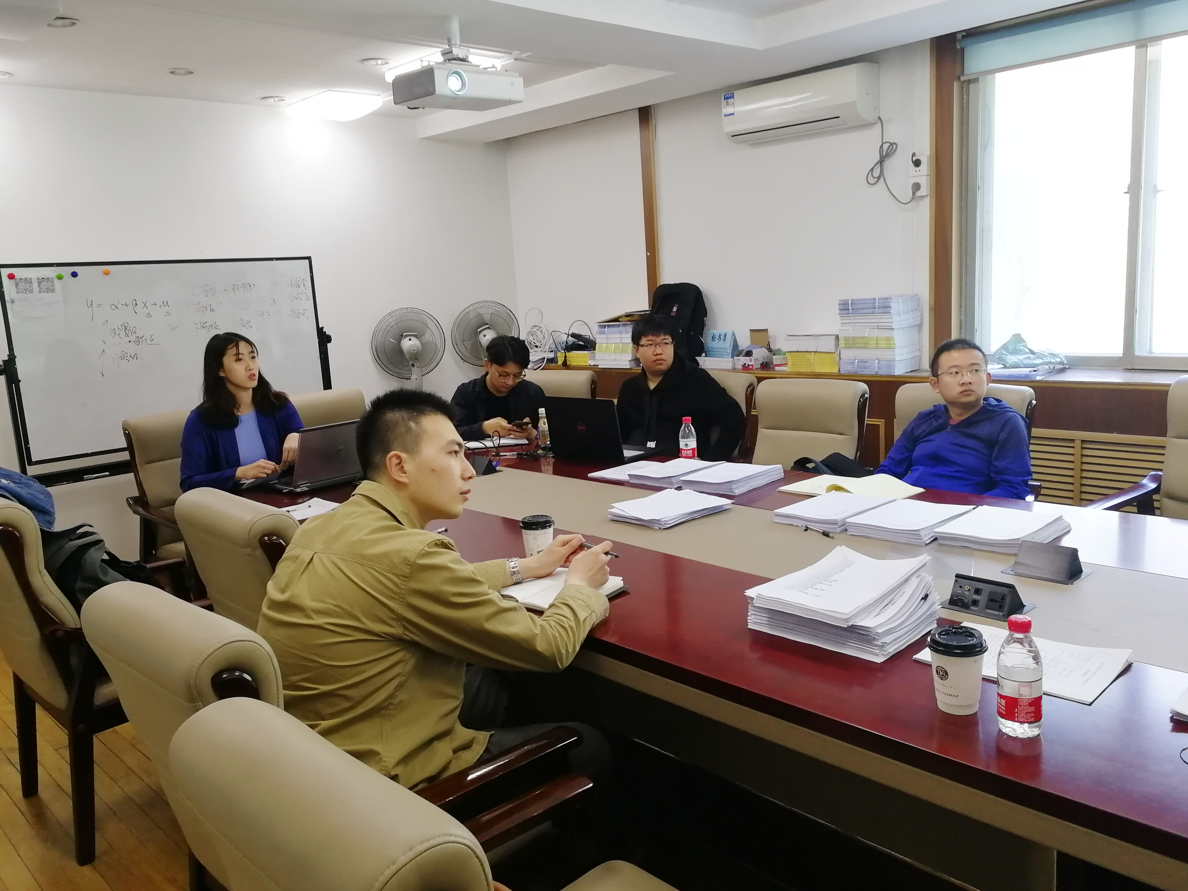 allwincity万象城官方网站博士生沙龙2019-04(总第4期)简报图片.jpg allwincity万象城官方网站博士生沙龙2019-04(总第4期)简报图片.jpg